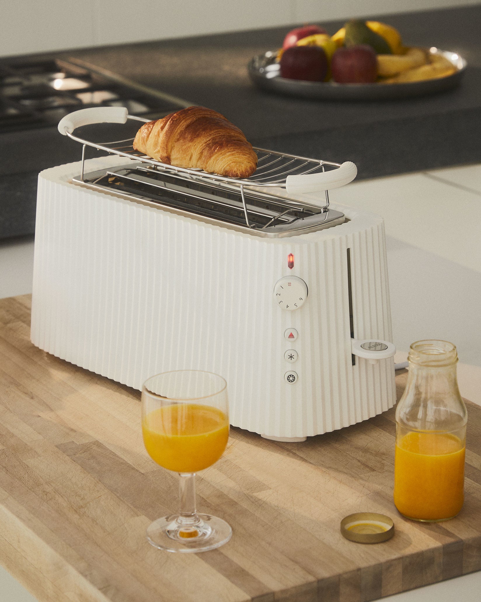 Plissé white Long double compartment toaster. European plug. Alessi 1