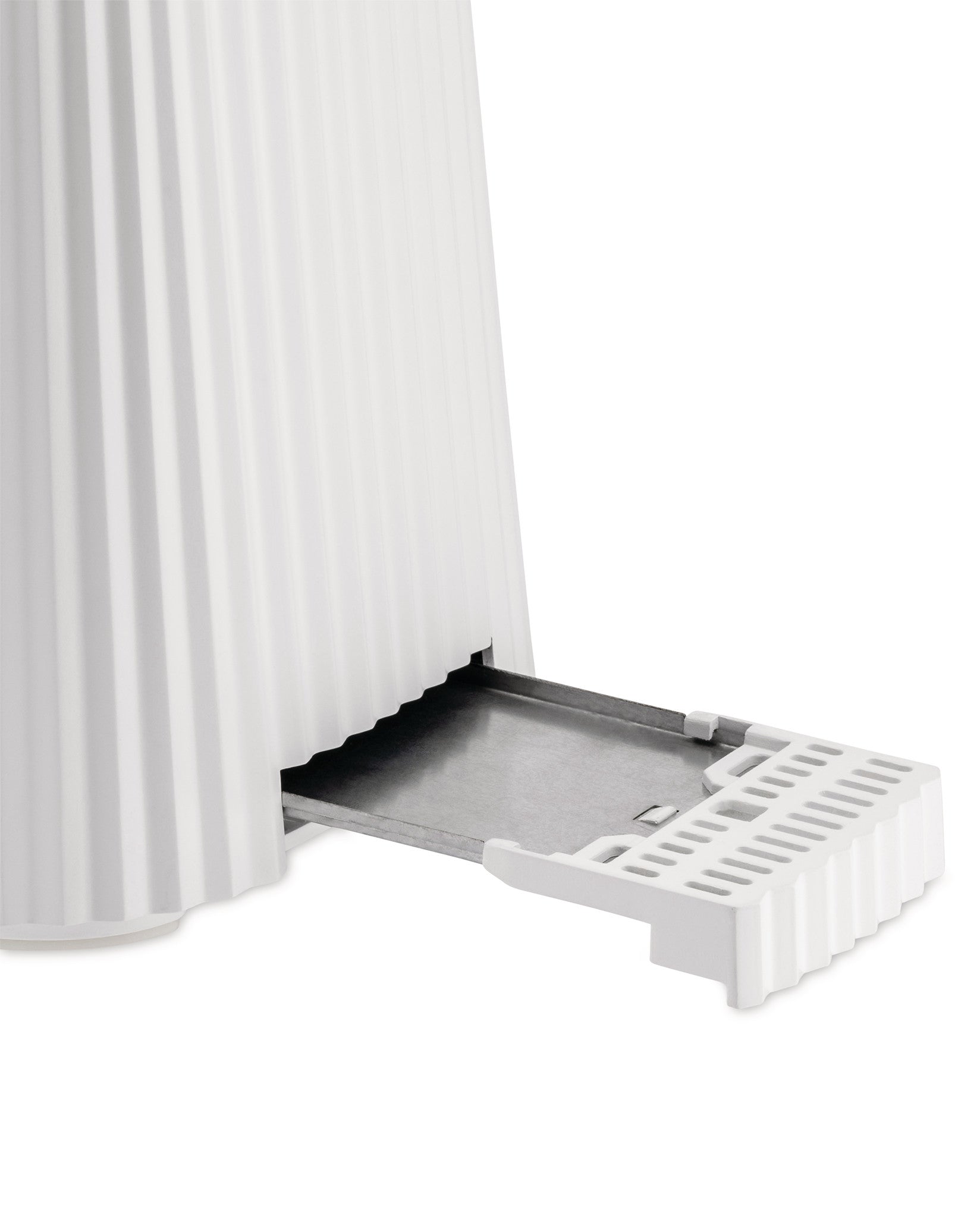 Plissé white Long double compartment toaster. European plug. Alessi 3