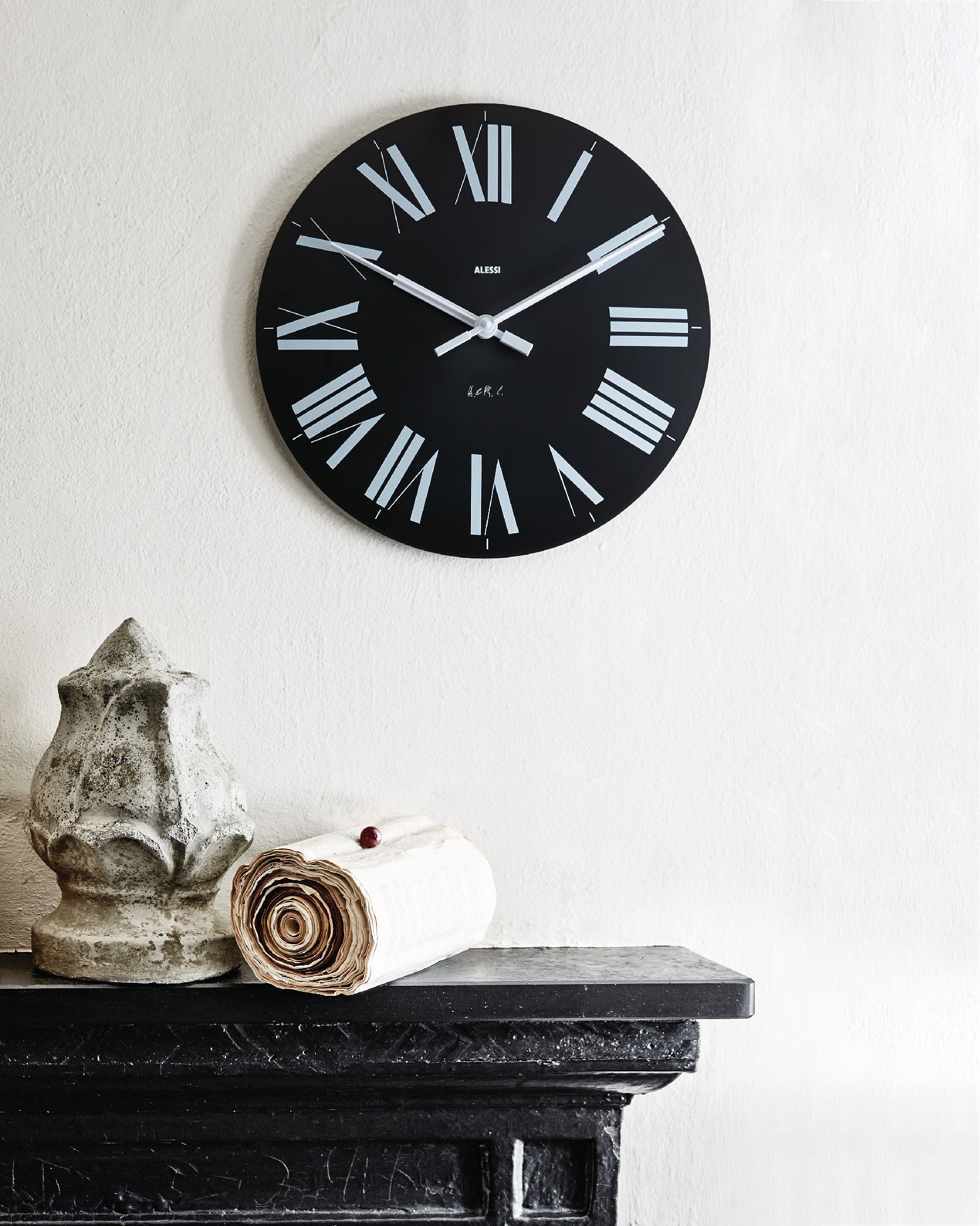 Firenze black Wall clock Alessi 1