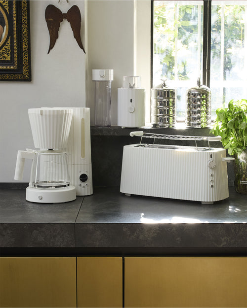 Plissé white Drip coffee maker. European plug. Alessi 1