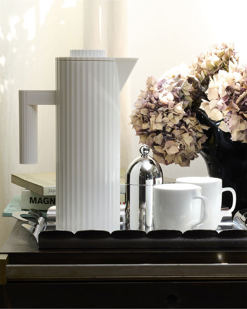 Plissé white Thermo insulated jug Alessi 1
