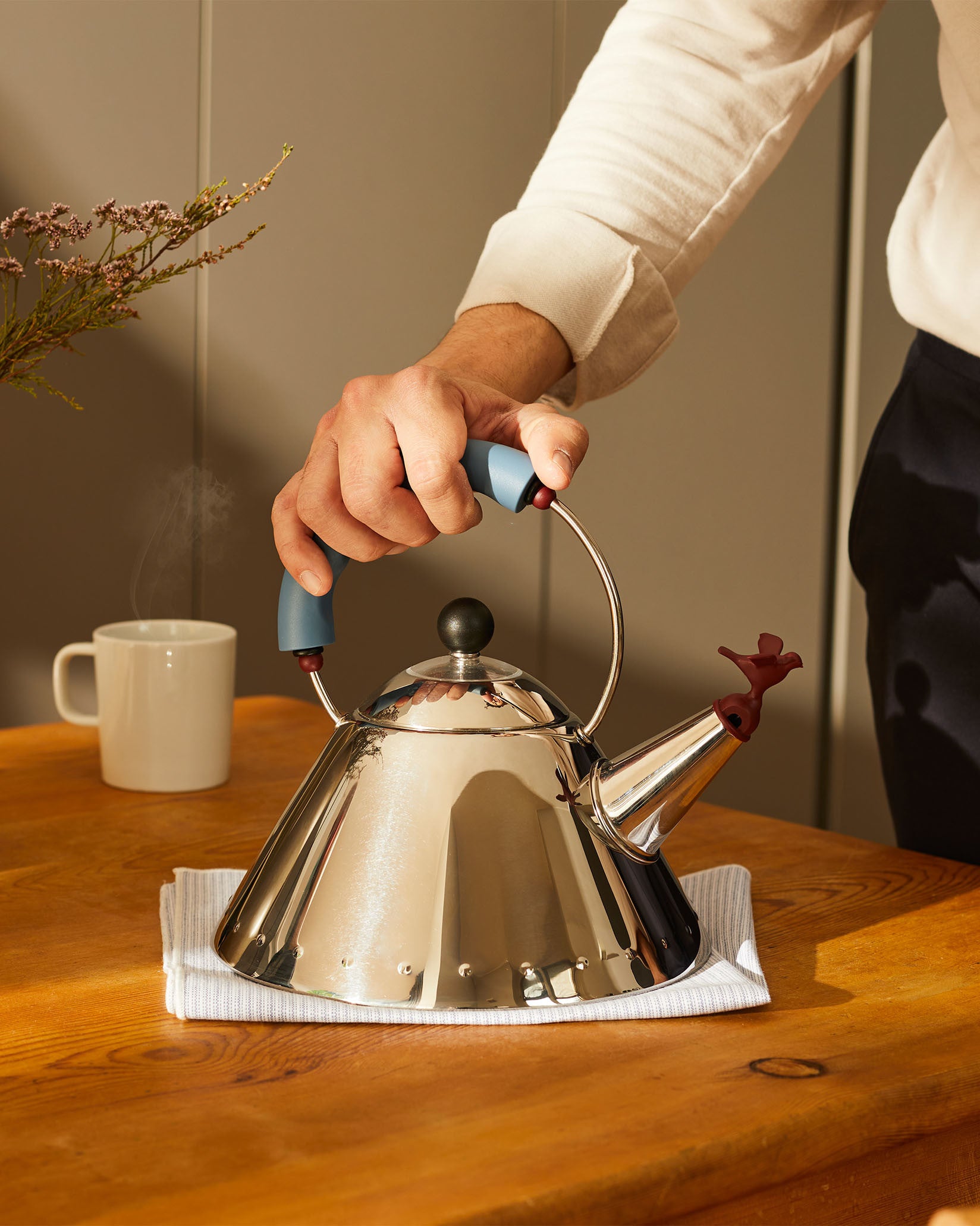 9093 light blue Kettle Alessi