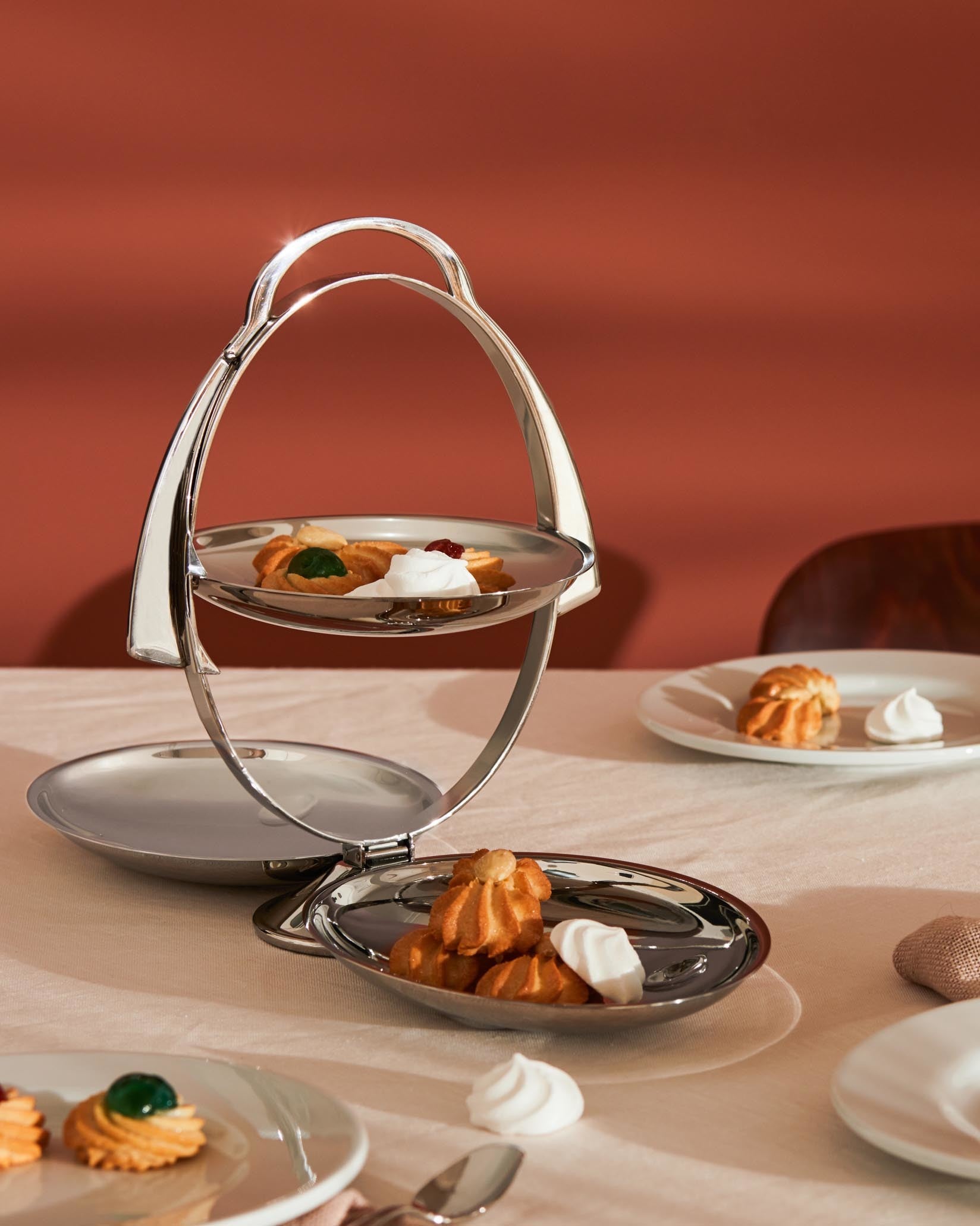Anna Gong Default Title Folding cake stand Alessi 1