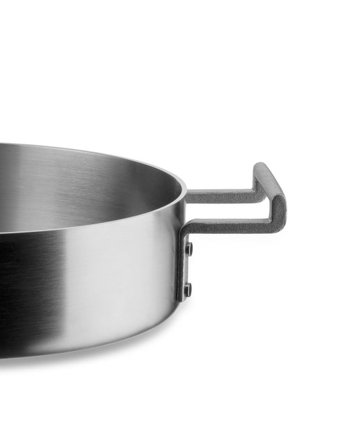 Convivio cm 24 || inch 9½″ Low casserole with two handles Alessi