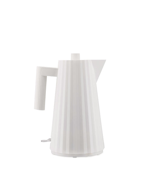 Plissé white, cl 170 || 1.80 oz Electric kettle. European plug Alessi
