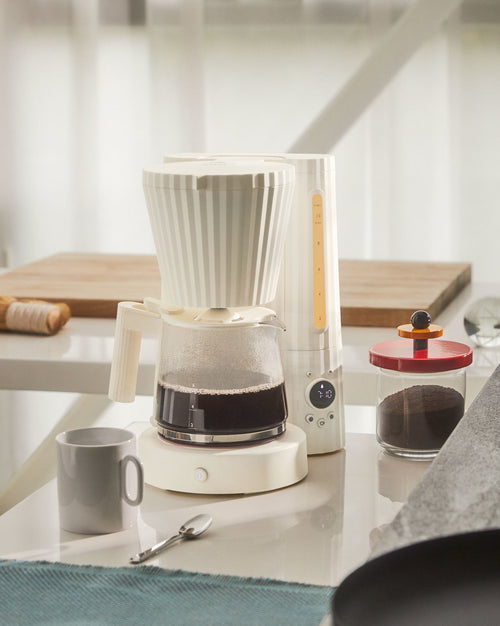 Plissé white Drip coffee maker. European plug. Alessi